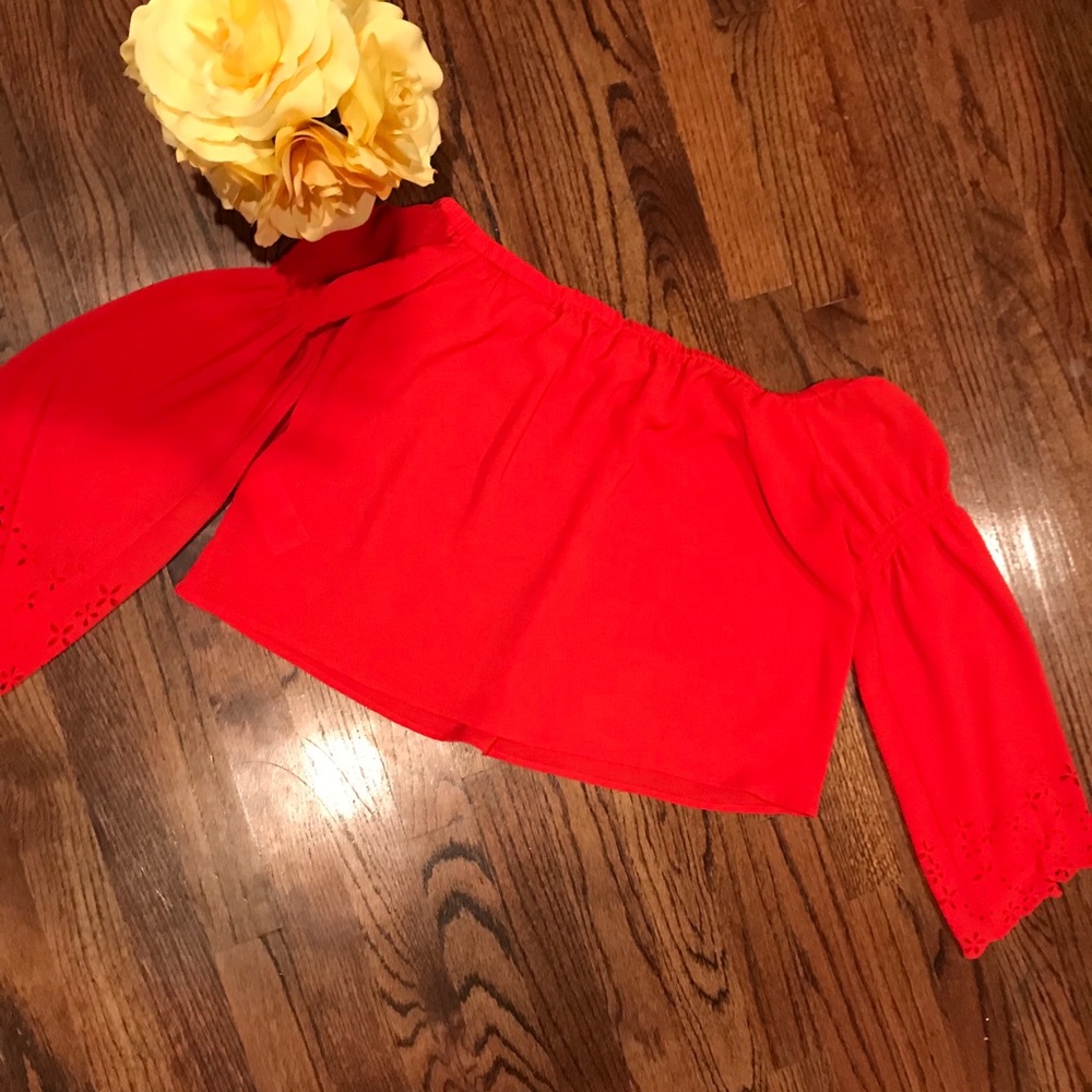 H&M Coral off or on shoulder 3/4 sleeve blouse